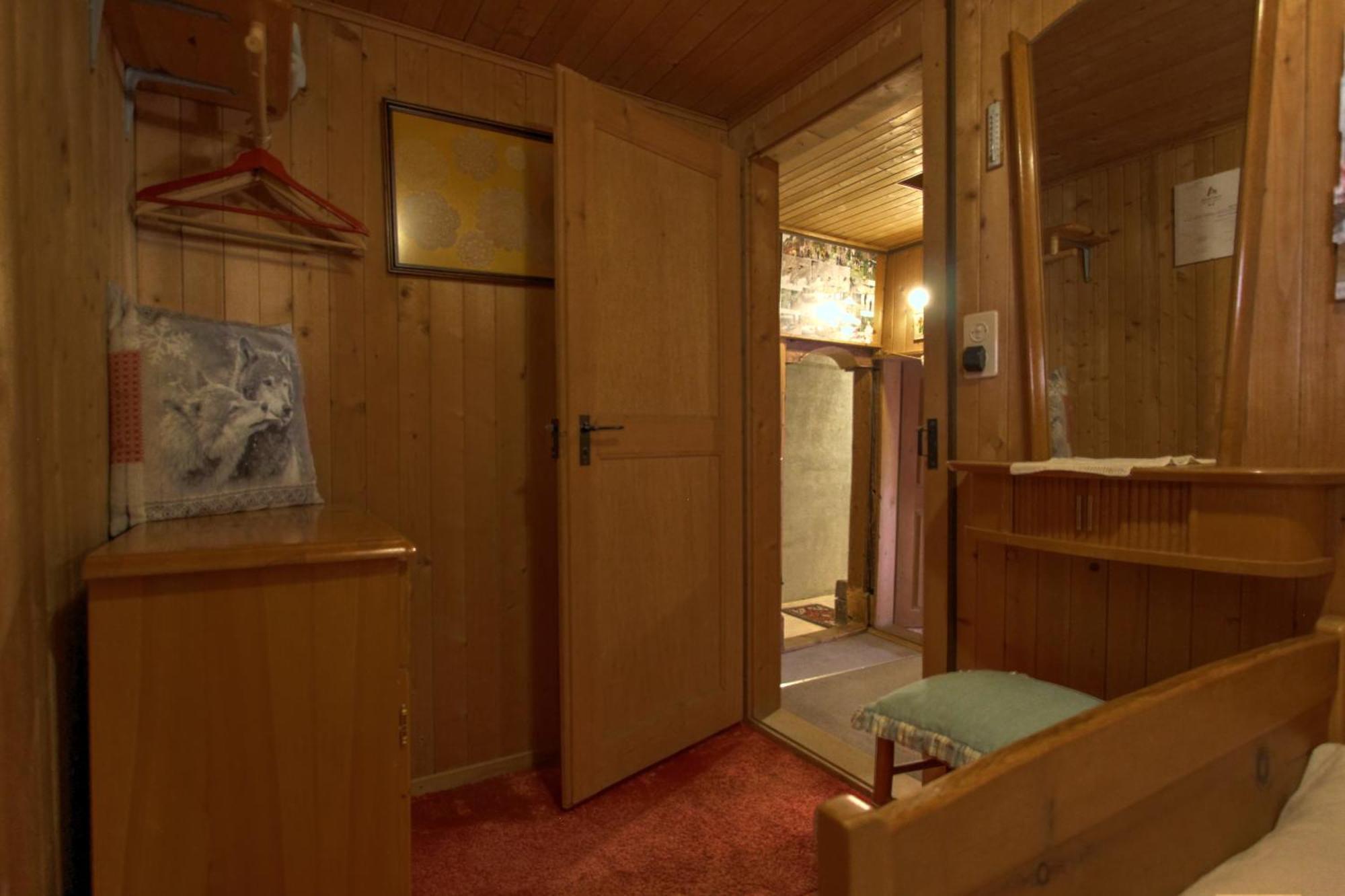 Rossinière B&B La Pivoine الغرفة الصورة